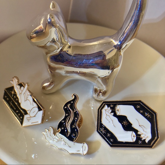 ✨Host Pick ✨ Set of 3 enamel spooky occult pins - Picture 7 of 7